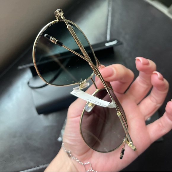 New with case MONTBLANC
61MM Pilot Sunglasses
YELLOW GREEN, One Size - Picture 16 of 17